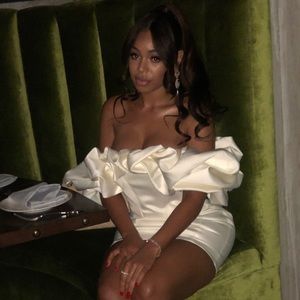 Meet your Posher, Evelyn